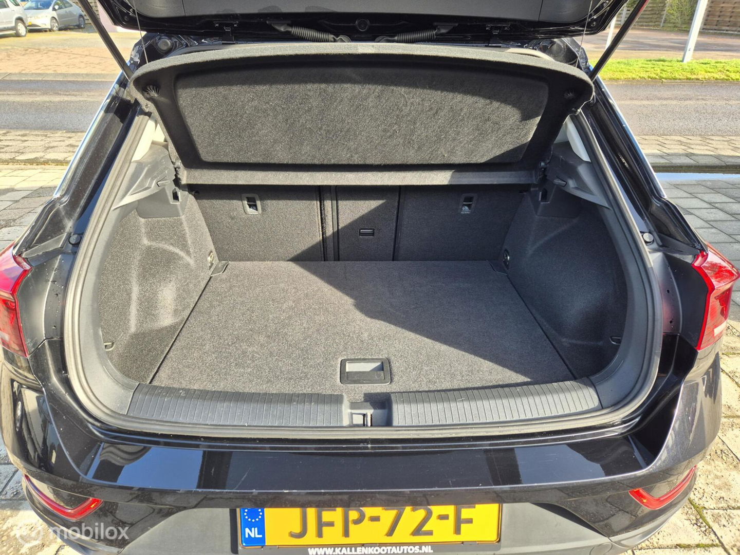 Volkswagen T-Roc 1.0 TSI, Carplay, LED, Stoelverwarming, DAB