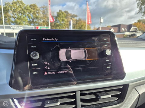 Volkswagen T-Roc 1.0 TSI, Carplay, LED, Stoelverwarming, DAB