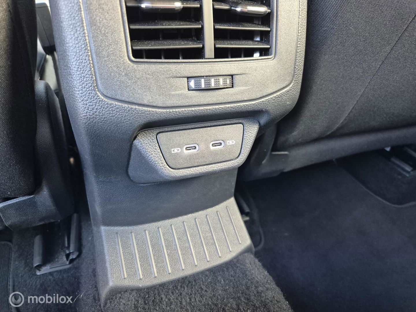 Volkswagen T-Roc 1.0 TSI, Carplay, LED, Stoelverwarming, DAB