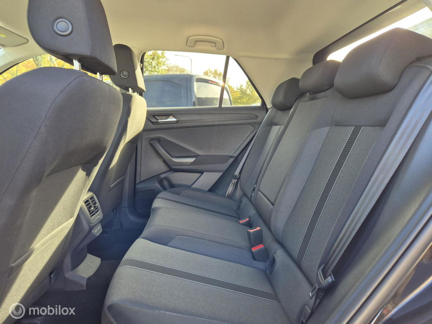 Volkswagen T-Roc 1.0 TSI, Carplay, LED, Stoelverwarming, DAB