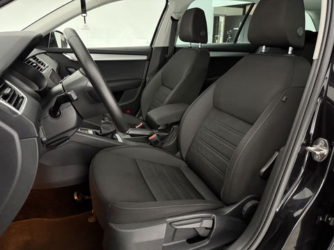 Škoda Octavia 1.0 TSI | Carplay | Trekhaak | Stoelverw. | Cruise | Parkeersens.