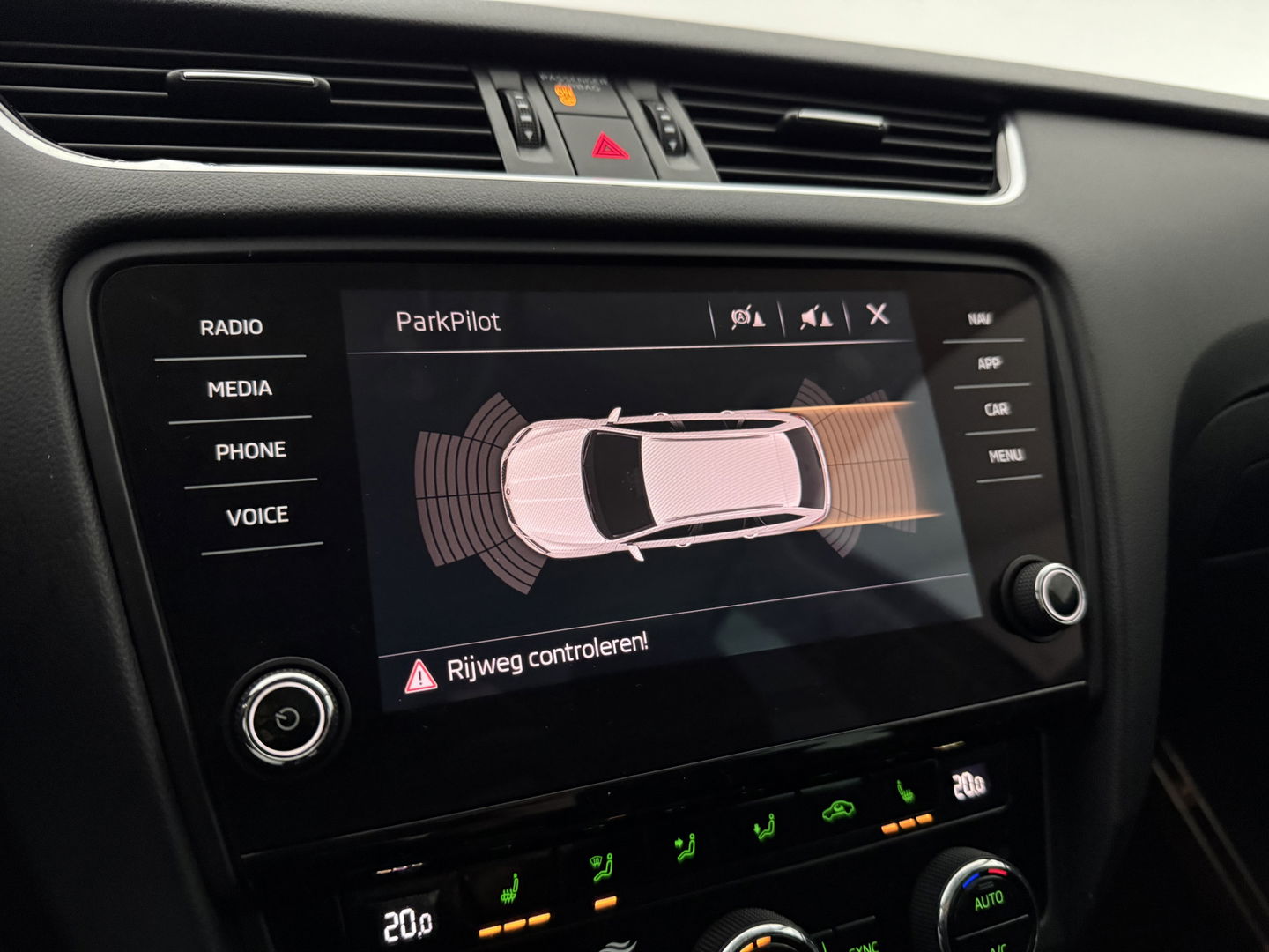 Škoda Octavia 1.0 TSI | Carplay | Trekhaak | Stoelverw. | Cruise | Parkeersens.