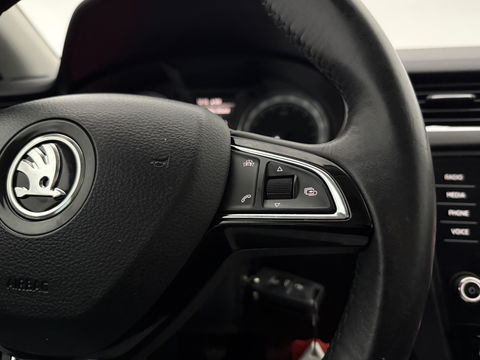 Škoda Octavia 1.0 TSI | Carplay | Trekhaak | Stoelverw. | Cruise | Parkeersens.