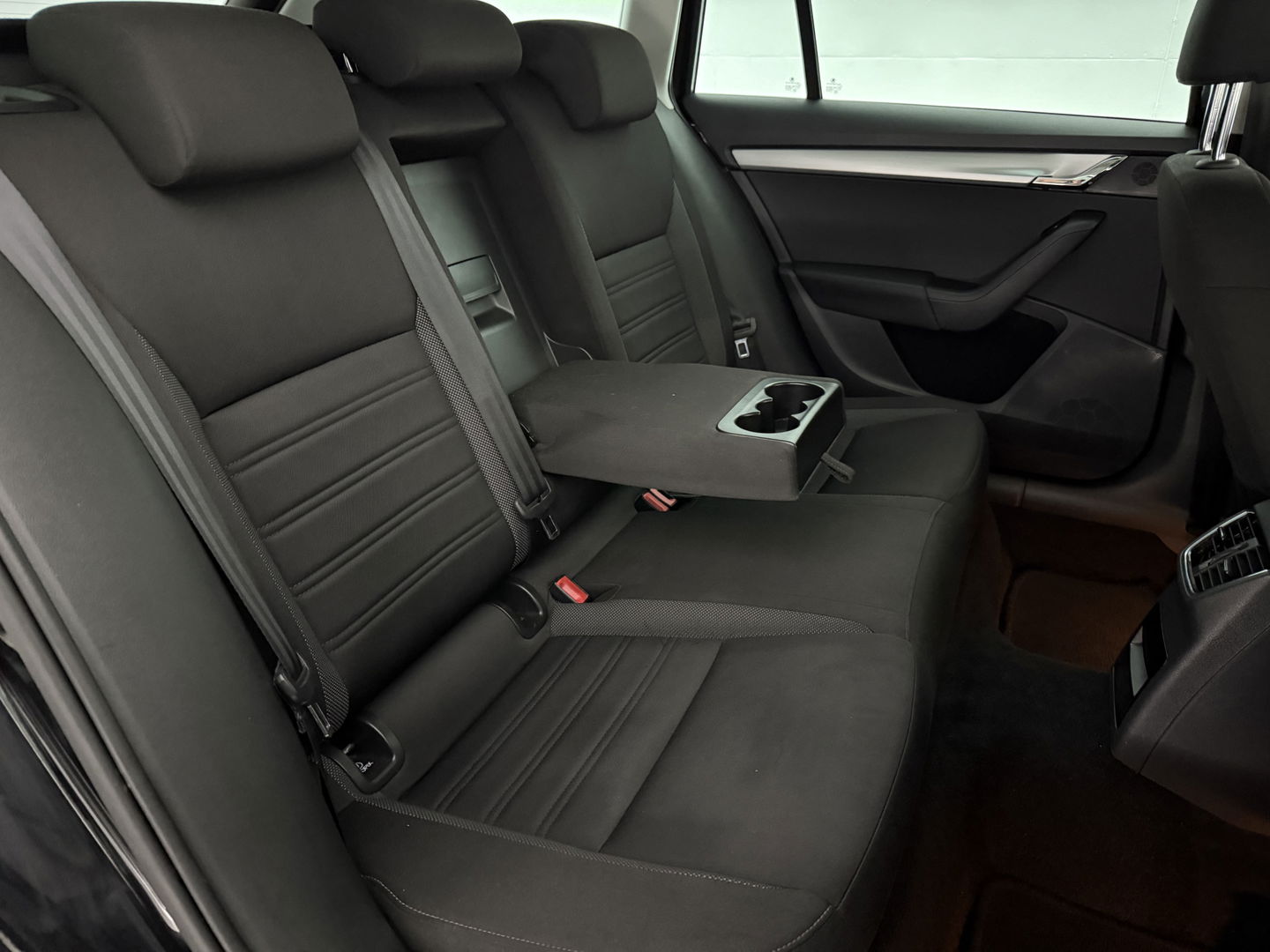 Škoda Octavia 1.0 TSI | Carplay | Trekhaak | Stoelverw. | Cruise | Parkeersens.