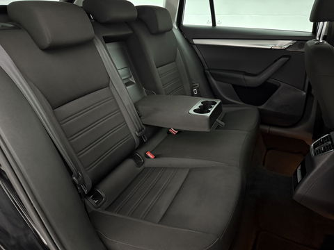 Škoda Octavia 1.0 TSI | Carplay | Trekhaak | Stoelverw. | Cruise | Parkeersens.