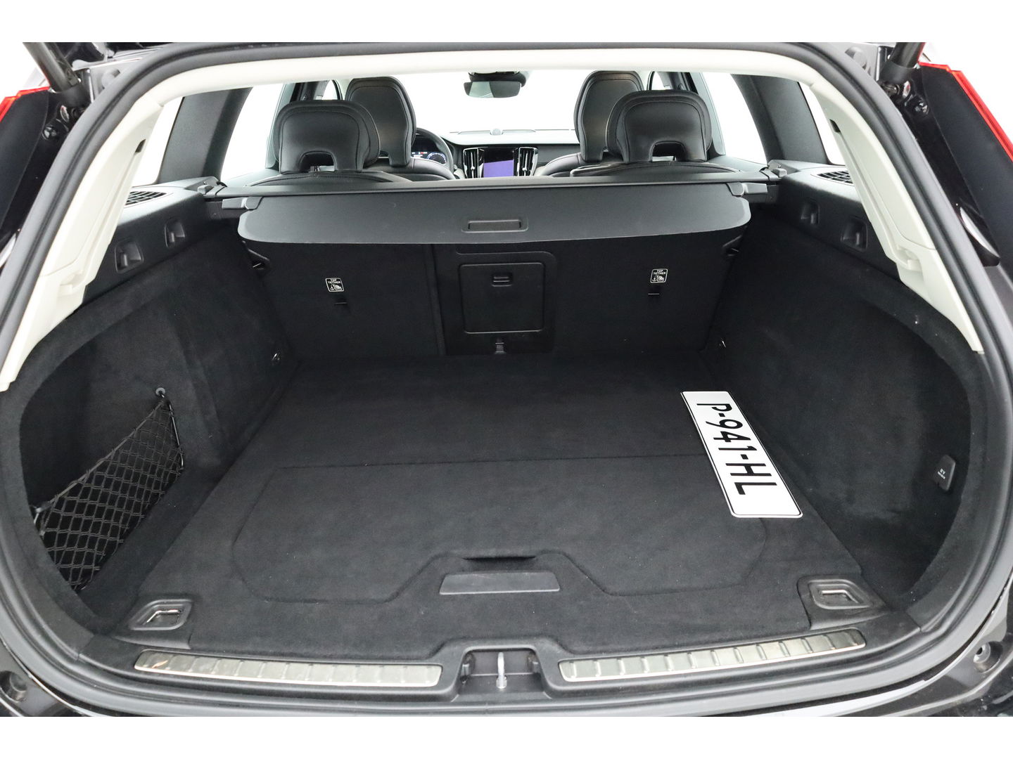 Volvo V60 Cross Country 2.0 B5 AWD Pro | Full Option | Pano | Massage | B&W audio | Ventilatie | HUD | Trekhaak