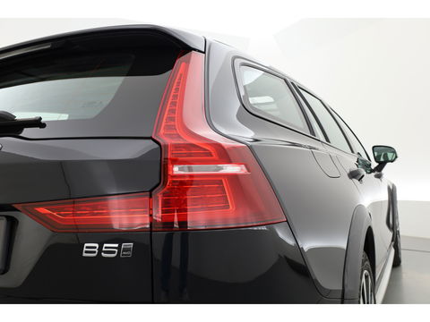 Volvo V60 Cross Country 2.0 B5 AWD Pro | Full Option | Pano | Massage | B&W audio | Ventilatie | HUD | Trekhaak