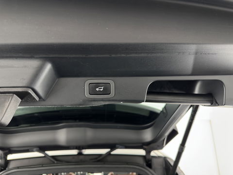 Land Rover Range Rover Sport 3.0 TDV6 HSE Dynamic Aut. *PANO | DIGI-COCKPIT | LUXURY-LEATHER | XENON | NAVI-FULLMAP | CAMERA | KEYLESS | AIR-SUSPENSION | ECC | PDC | CRUISE | 21''ALU*