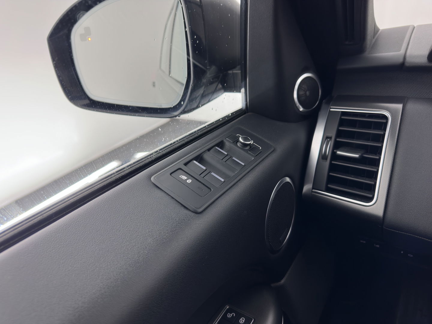 Land Rover Range Rover Sport 3.0 TDV6 HSE Dynamic Aut. *PANO | DIGI-COCKPIT | LUXURY-LEATHER | XENON | NAVI-FULLMAP | CAMERA | KEYLESS | AIR-SUSPENSION | ECC | PDC | CRUISE | 21''ALU*