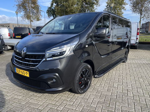 Renault Trafic 2.0 dCi 170pk automaat T29 L2H1 DC 5 persoons Luxe / vaste prijs rijklaar € 24.950 ex btw / lease vanaf € 407 / dubbele schuifdeur / trekhaak / camera / airco / cruise / navigatie !