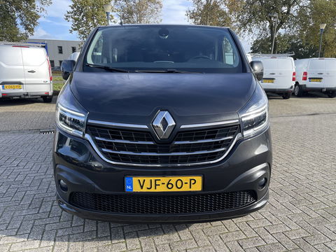Renault Trafic 2.0 dCi 170pk automaat T29 L2H1 DC 5 persoons Luxe / vaste prijs rijklaar € 24.950 ex btw / lease vanaf € 407 / dubbele schuifdeur / trekhaak / camera / airco / cruise / navigatie !