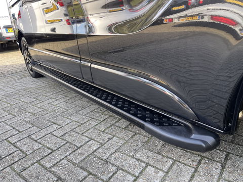 Renault Trafic 2.0 dCi 170pk automaat T29 L2H1 DC 5 persoons Luxe / vaste prijs rijklaar € 24.950 ex btw / lease vanaf € 407 / dubbele schuifdeur / trekhaak / camera / airco / cruise / navigatie !