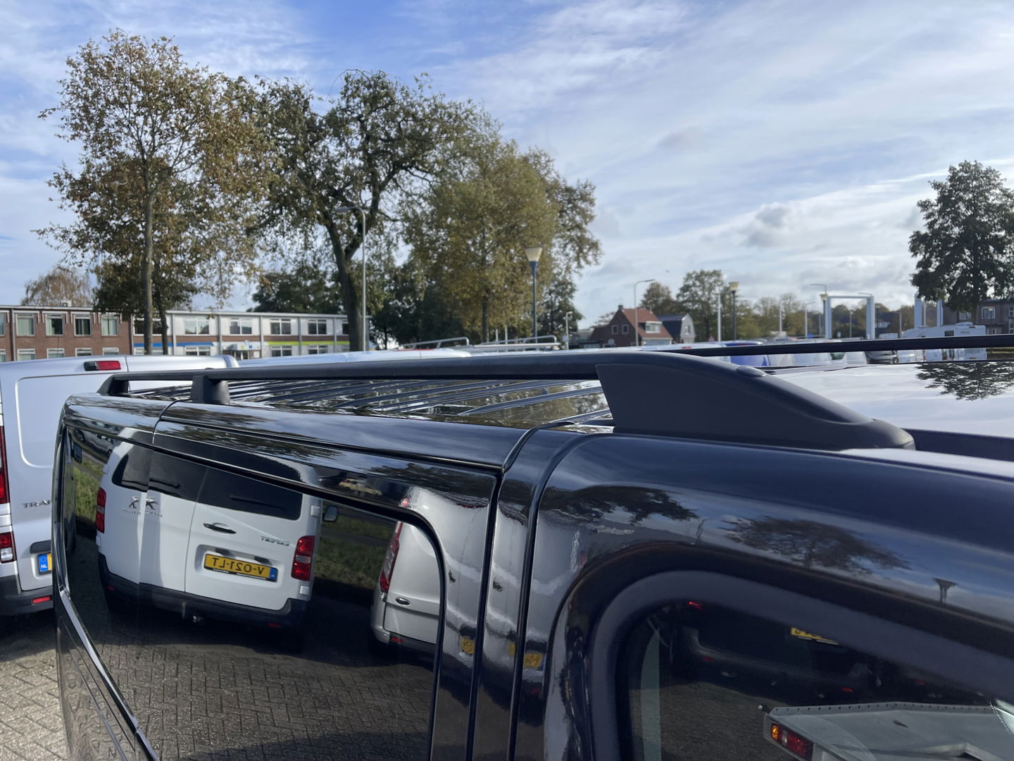 Renault Trafic 2.0 dCi 170pk automaat T29 L2H1 DC 5 persoons Luxe / vaste prijs rijklaar € 24.950 ex btw / lease vanaf € 407 / dubbele schuifdeur / trekhaak / camera / airco / cruise / navigatie !