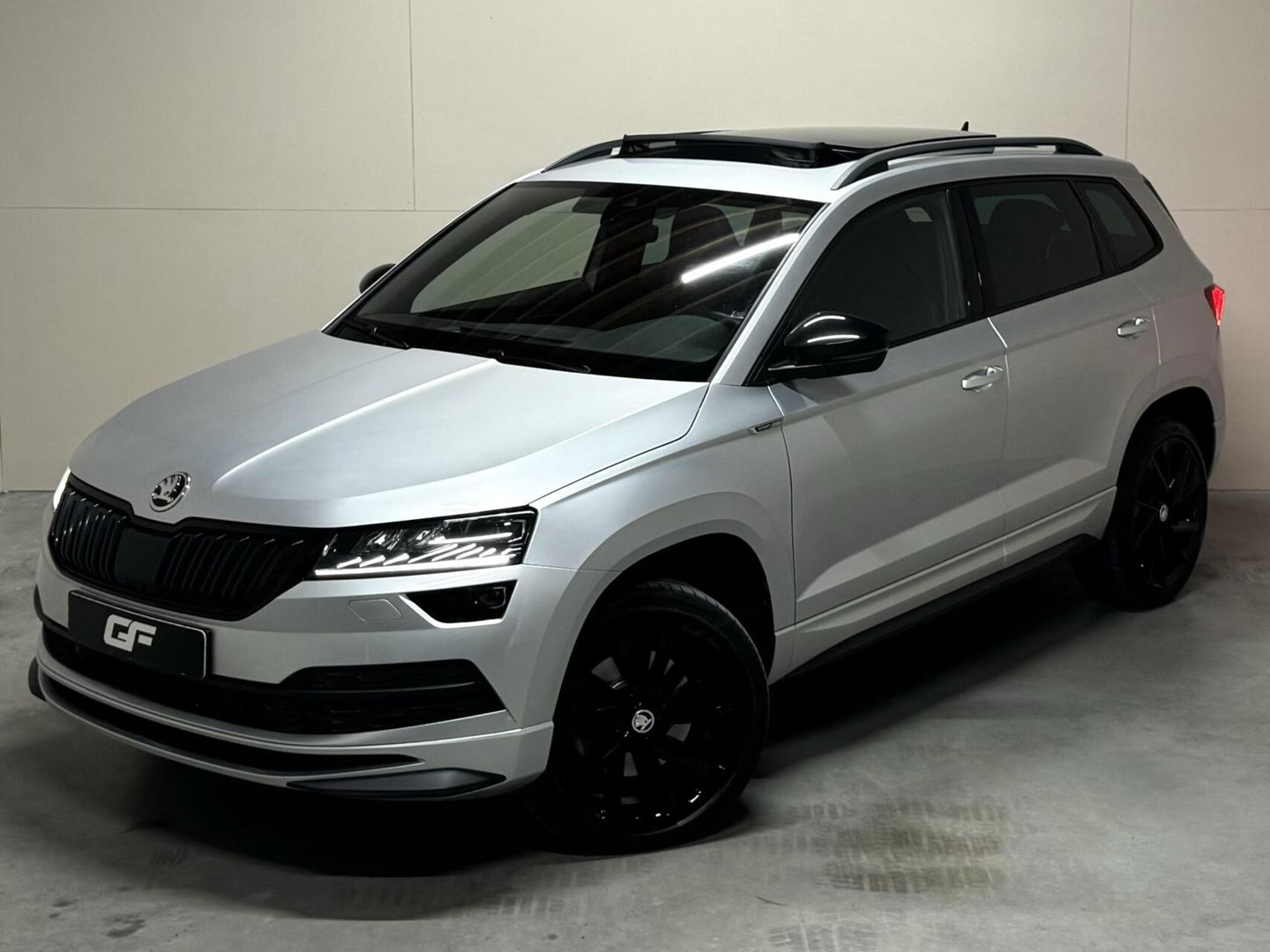 Škoda Karoq 1.5 TSI ACT Sportline Pano ACC Sfeer Canton Trekh. NAP