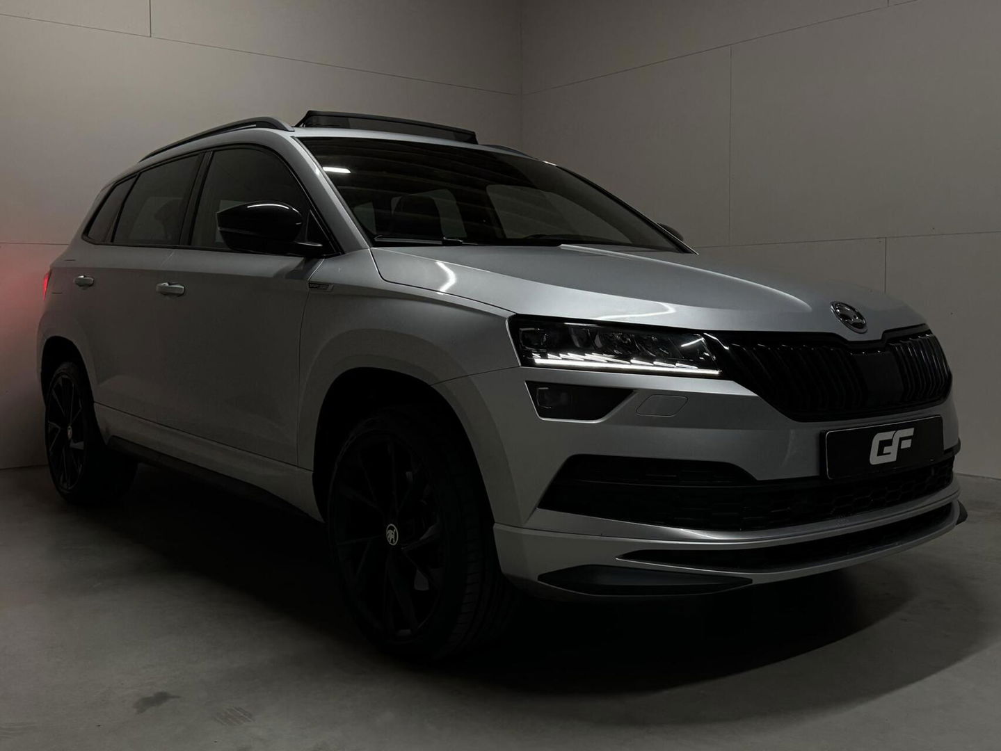 Škoda Karoq 1.5 TSI ACT Sportline Pano ACC Sfeer Canton Trekh. NAP