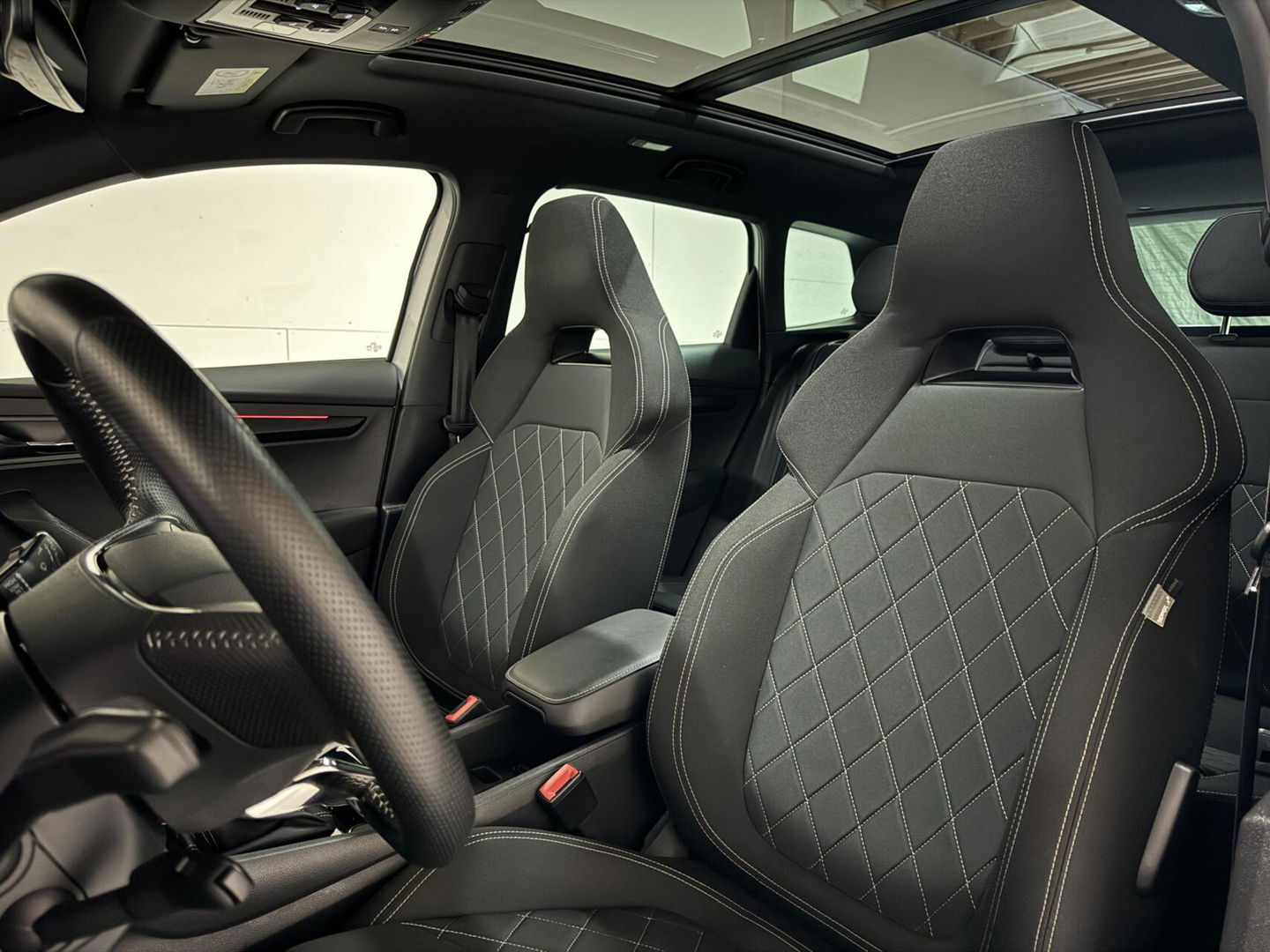 Škoda Karoq 1.5 TSI ACT Sportline Pano ACC Sfeer Canton Trekh. NAP