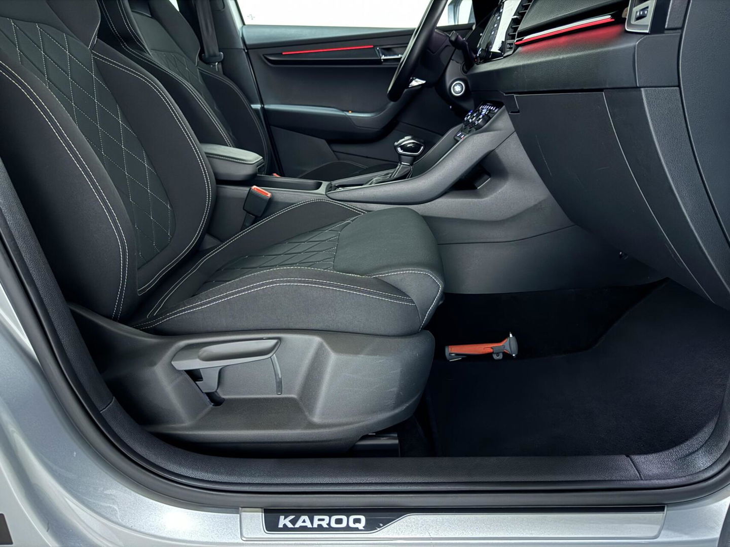 Škoda Karoq 1.5 TSI ACT Sportline Pano ACC Sfeer Canton Trekh. NAP