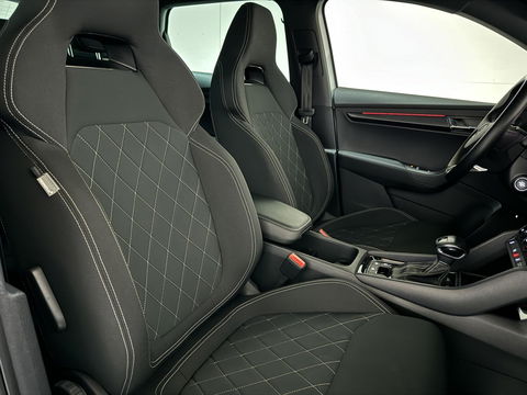 Škoda Karoq 1.5 TSI ACT Sportline Pano ACC Sfeer Canton Trekh. NAP