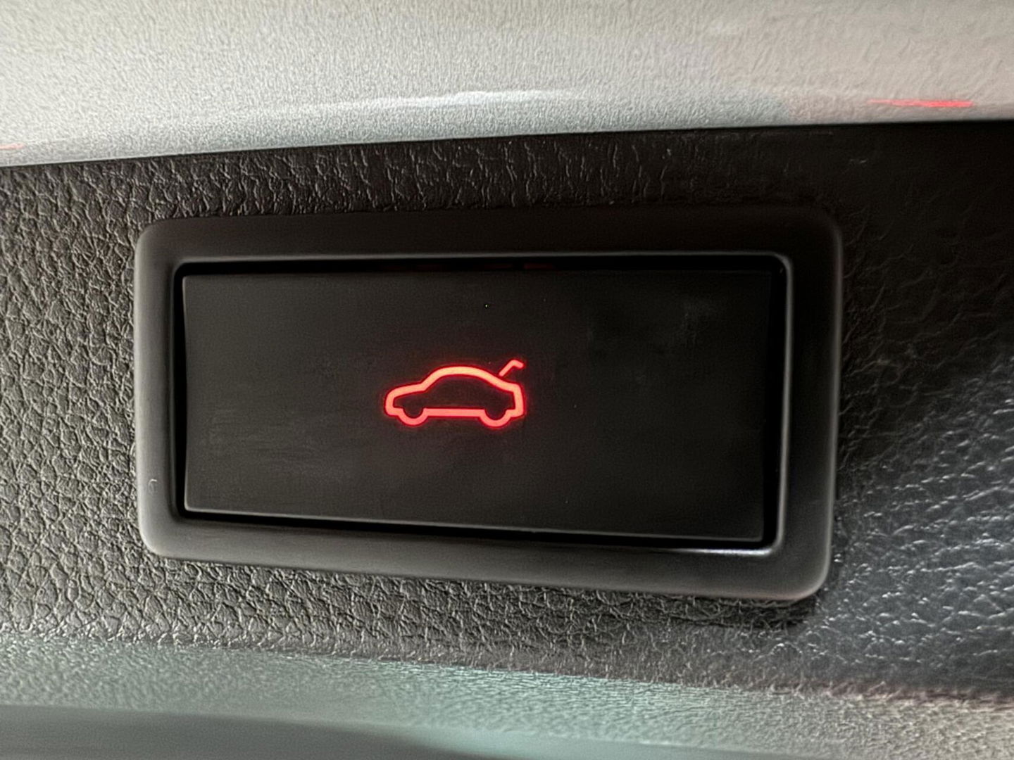 Škoda Karoq 1.5 TSI ACT Sportline Pano ACC Sfeer Canton Trekh. NAP