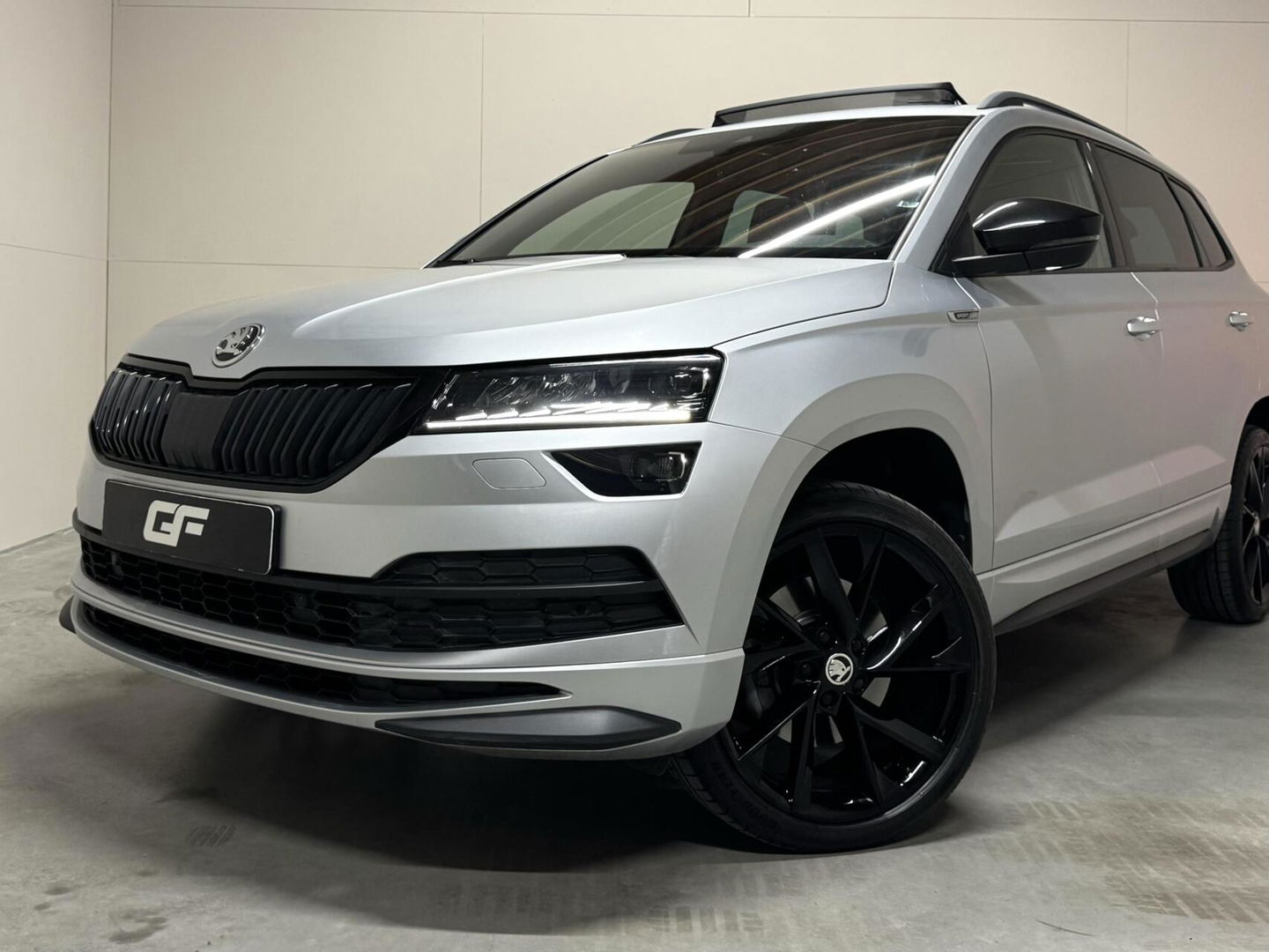 Škoda Karoq 1.5 TSI ACT Sportline Pano ACC Sfeer Canton Trekh. NAP