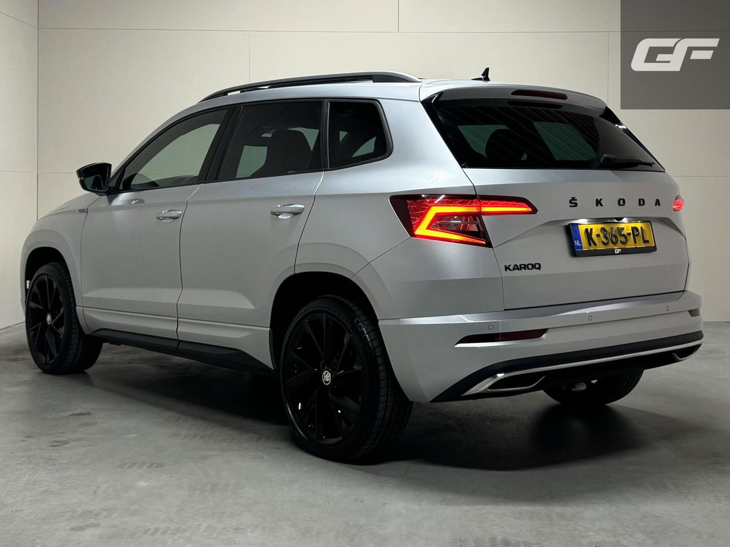 Škoda Karoq 1.5 TSI ACT Sportline Pano ACC Sfeer Canton Trekh. NAP