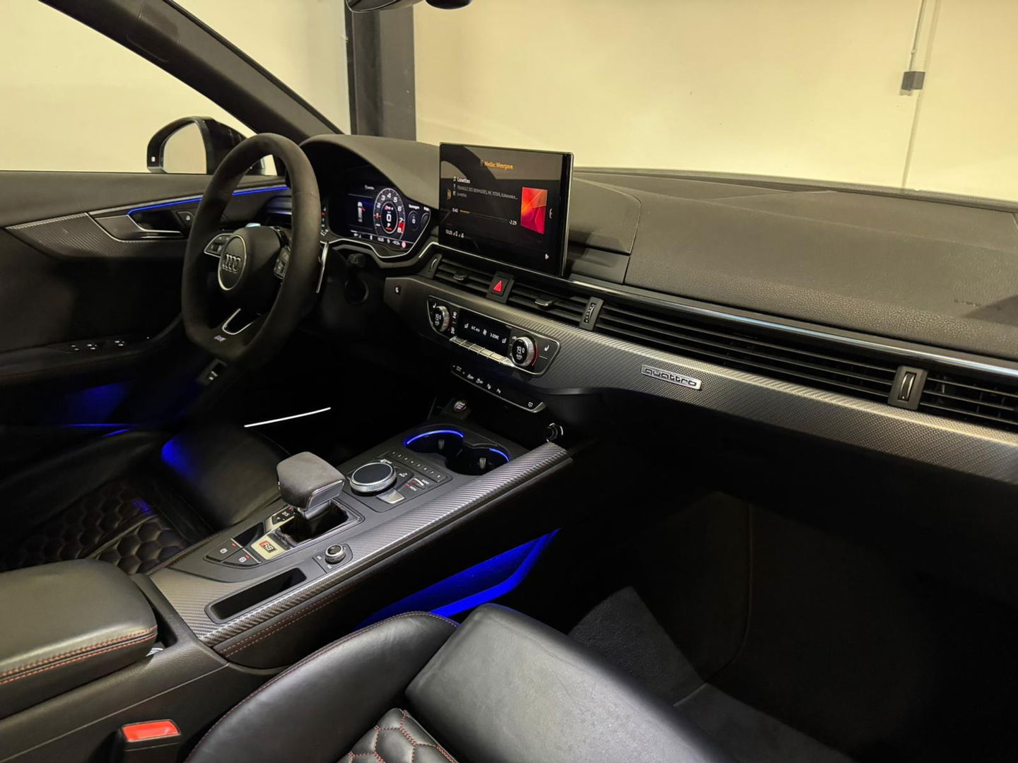 Audi RS4 Avant 2.9 TFSI RS 4 quattro PANO KEYLESS EVENTURI