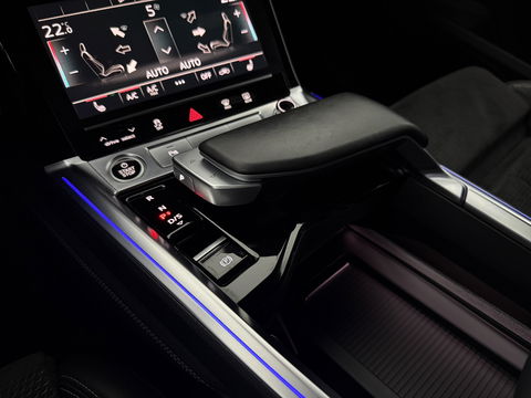 Audi e-tron 55 Quattro S-line 408PK 95 kWh | SOH 86% | Pano | Memory | Sfeer | 360° | Trekh. | Virtual | Carplay | NAP