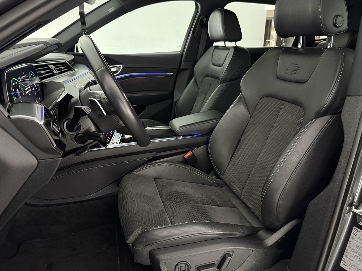 Audi e-tron 55 Quattro S-line 408PK 95 kWh | SOH 86% | Pano | Memory | Sfeer | 360° | Trekh. | Virtual | Carplay | NAP