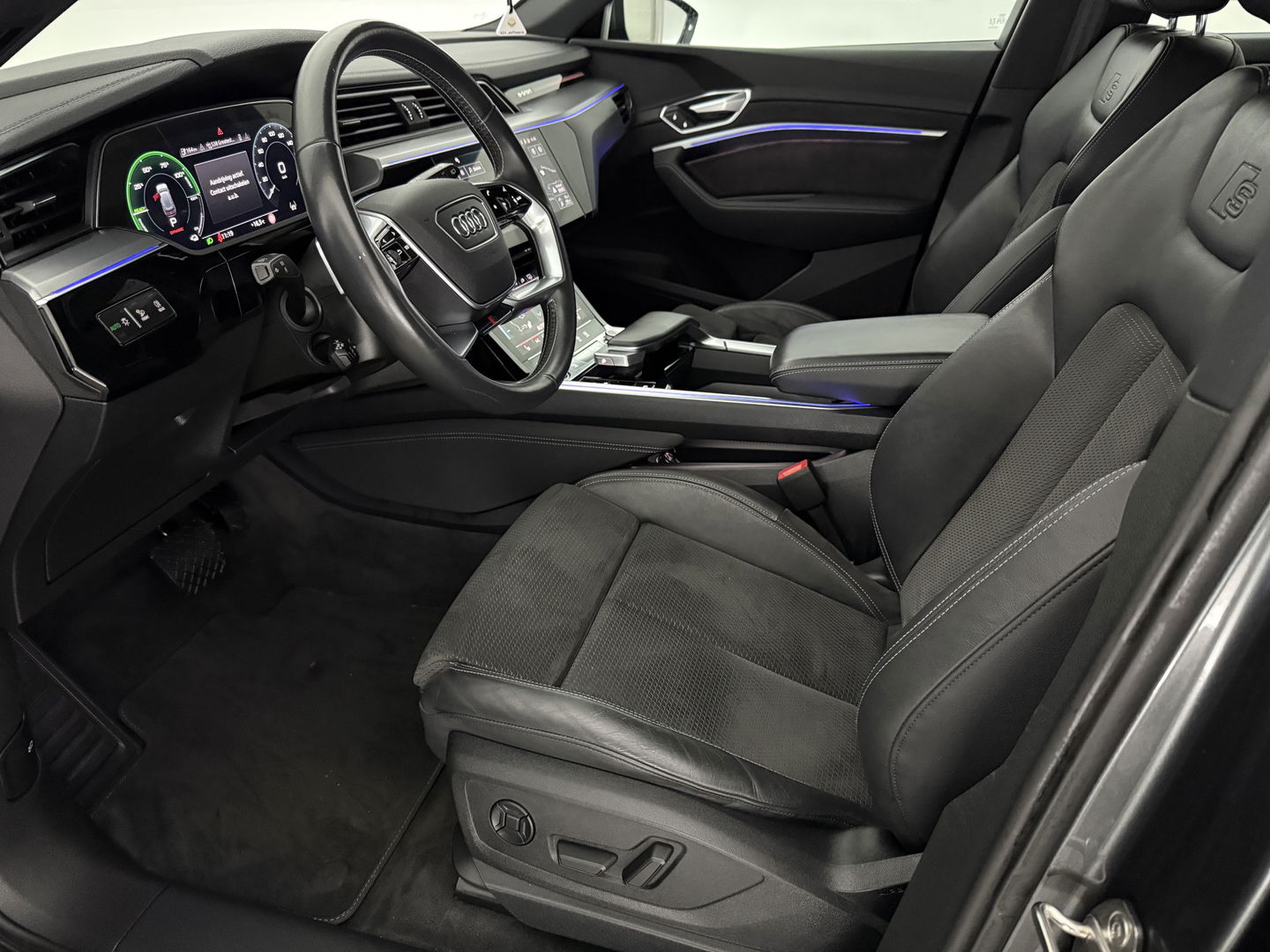 Audi e-tron 55 Quattro S-line 408PK 95 kWh | SOH 86% | Pano | Memory | Sfeer | 360° | Trekh. | Virtual | Carplay | NAP