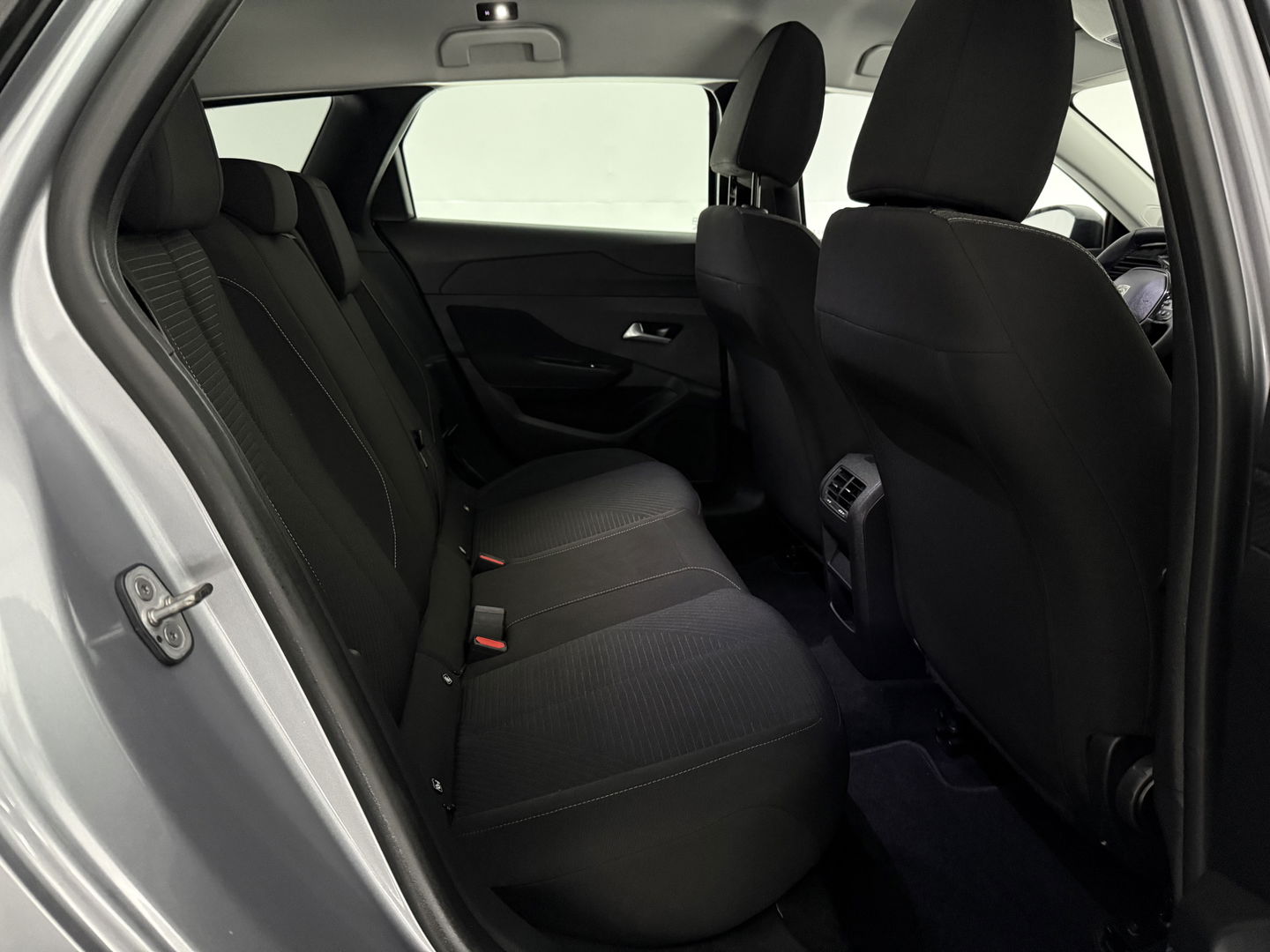 Peugeot 308 1.2 PureTech | Virtual | Carplay | Cruise | Parkeersens. | Navi | NAP