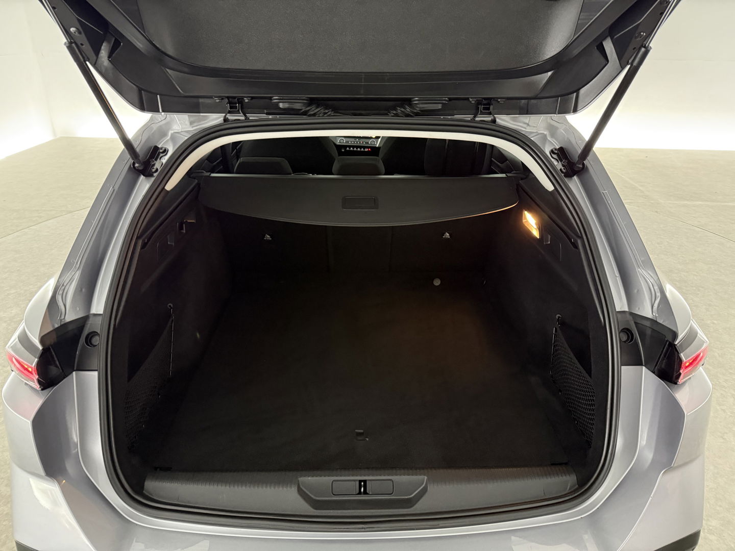 Peugeot 308 1.2 PureTech | Virtual | Carplay | Cruise | Parkeersens. | Navi | NAP