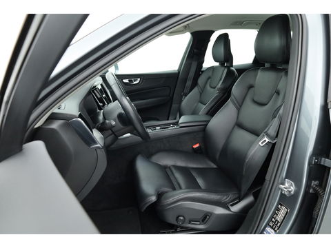 Volvo XC60 2.0 T5 AWD Inscription | Luchtvering | ACC | Trekhaak | Blis | Camera | Leer |