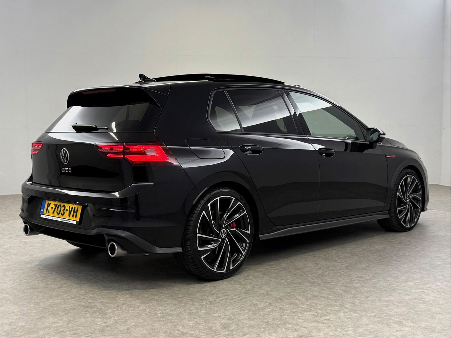 Volkswagen Golf 2.0 TSI GTI 245PK | Pano | Sfeerverl. | H/K | IQ-Light | Virtual | Carplay | Camera | Adaptive Cruise | Stoel/Stuurverw.