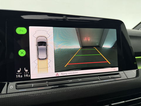 Volkswagen Golf 2.0 TSI GTI 245PK | Pano | Sfeerverl. | H/K | IQ-Light | Virtual | Carplay | Camera | Adaptive Cruise | Stoel/Stuurverw.