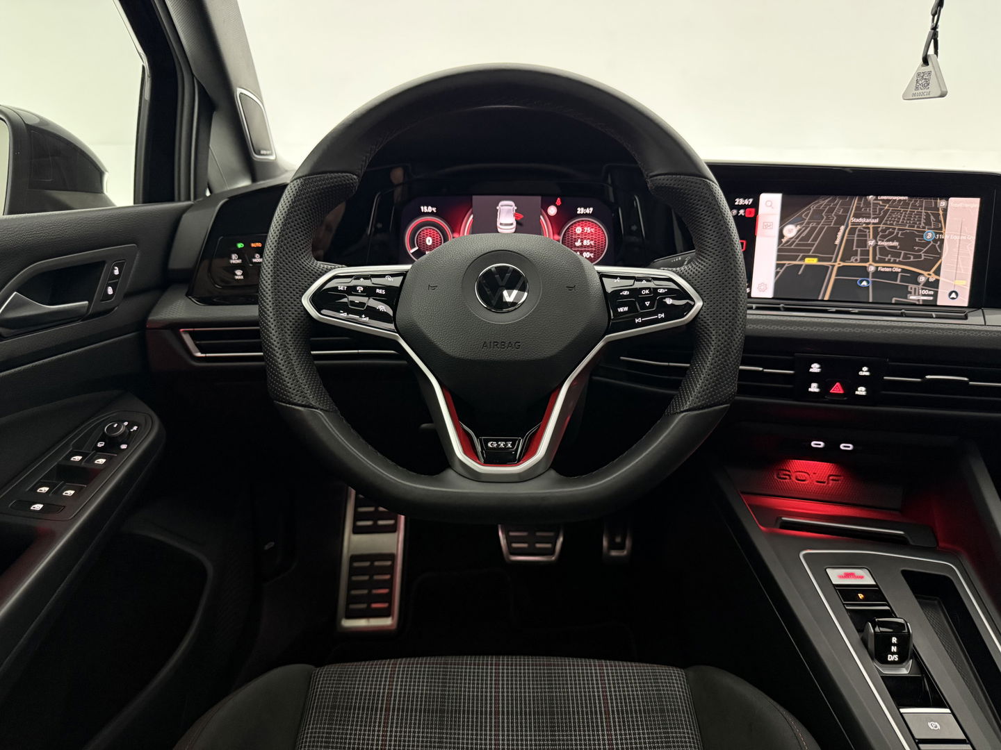 Volkswagen Golf 2.0 TSI GTI 245PK | Pano | Sfeerverl. | H/K | IQ-Light | Virtual | Carplay | Camera | Adaptive Cruise | Stoel/Stuurverw.