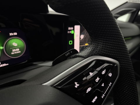 Volkswagen Golf 2.0 TSI GTI 245PK | Pano | Sfeerverl. | H/K | IQ-Light | Virtual | Carplay | Camera | Adaptive Cruise | Stoel/Stuurverw.