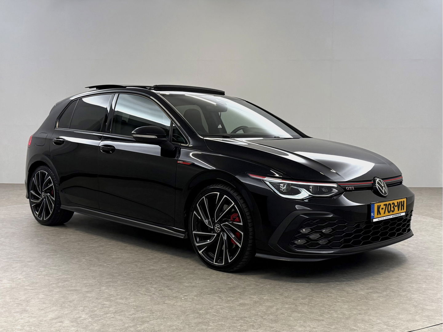 Volkswagen Golf 2.0 TSI GTI 245PK | Pano | Sfeerverl. | H/K | IQ-Light | Virtual | Carplay | Camera | Adaptive Cruise | Stoel/Stuurverw.