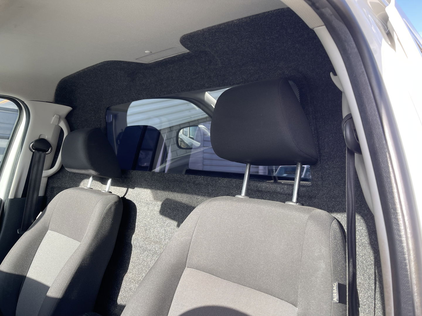 Volkswagen Amarok 3.0 TDI 164pk 4 Motion Plus Cab Trendline / 2 persoons / vaste prijs rijklaar € 19.950 ex btw / lease vanaf € / 4x4 / airco / mag 3000 kg trekken / euro 6 diesel / bpm vrij