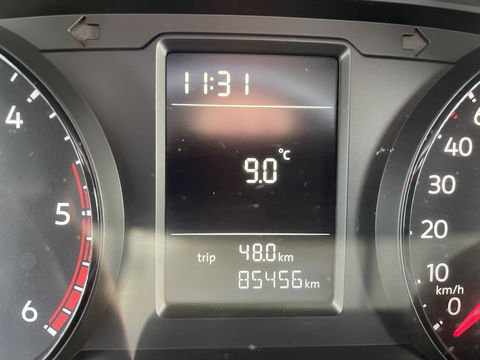 Volkswagen Amarok 3.0 TDI 164pk 4 Motion Plus Cab Trendline / 2 persoons / vaste prijs rijklaar € 19.950 ex btw / lease vanaf € / 4x4 / airco / mag 3000 kg trekken / euro 6 diesel / bpm vrij