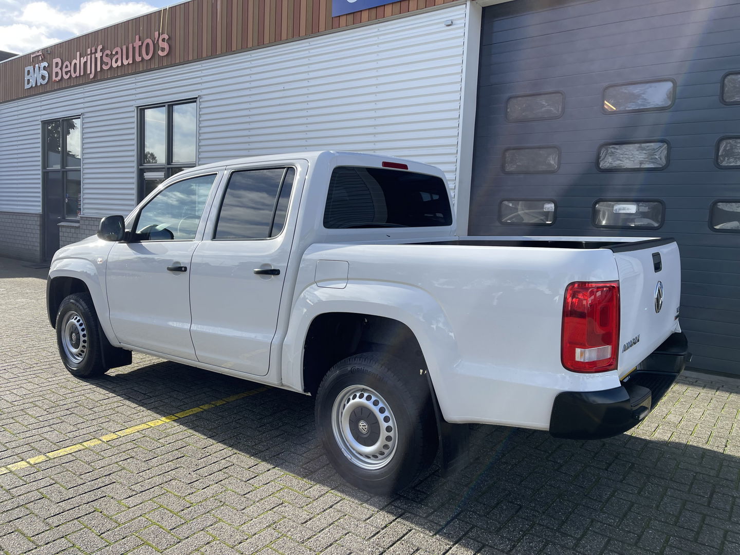 Volkswagen Amarok 3.0 TDI 164pk 4 Motion Plus Cab Trendline / 2 persoons / vaste prijs rijklaar € 19.950 ex btw / lease vanaf € / 4x4 / airco / mag 3000 kg trekken / euro 6 diesel / bpm vrij