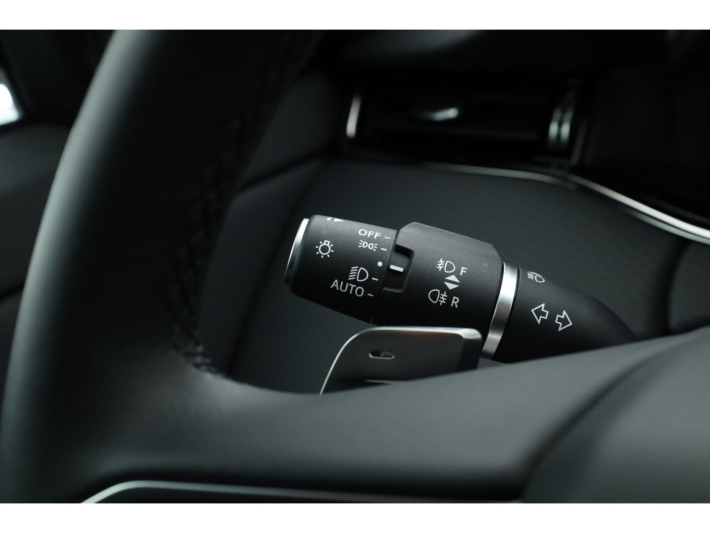 Land Rover Range Rover Evoque 1.5 P300e AWD R-Dynamic S | Pano | Adapt. Cruise | Keyless | 20'' | Camera | Stoelverw. | Leder | Navi