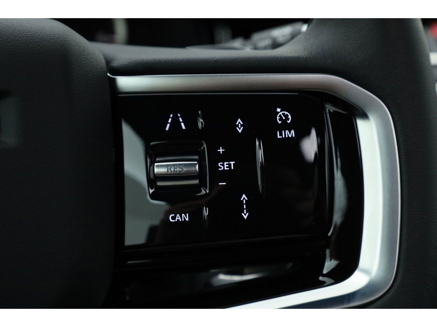 Land Rover Range Rover Evoque 1.5 P300e AWD R-Dynamic S | Pano | Adapt. Cruise | Keyless | 20'' | Camera | Stoelverw. | Leder | Navi