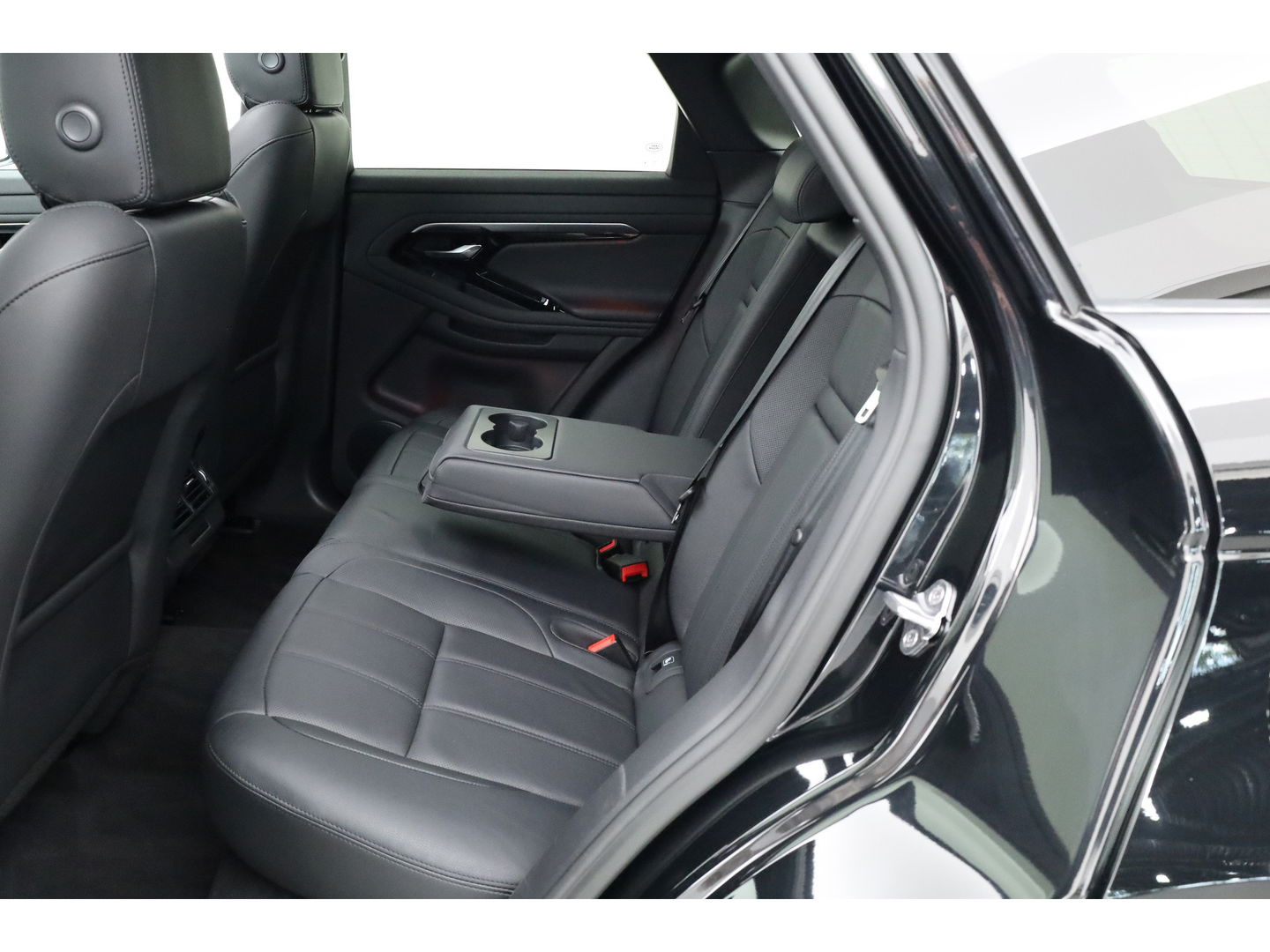 Land Rover Range Rover Evoque 1.5 P300e AWD R-Dynamic S | Pano | Adapt. Cruise | Keyless | 20'' | Camera | Stoelverw. | Leder | Navi