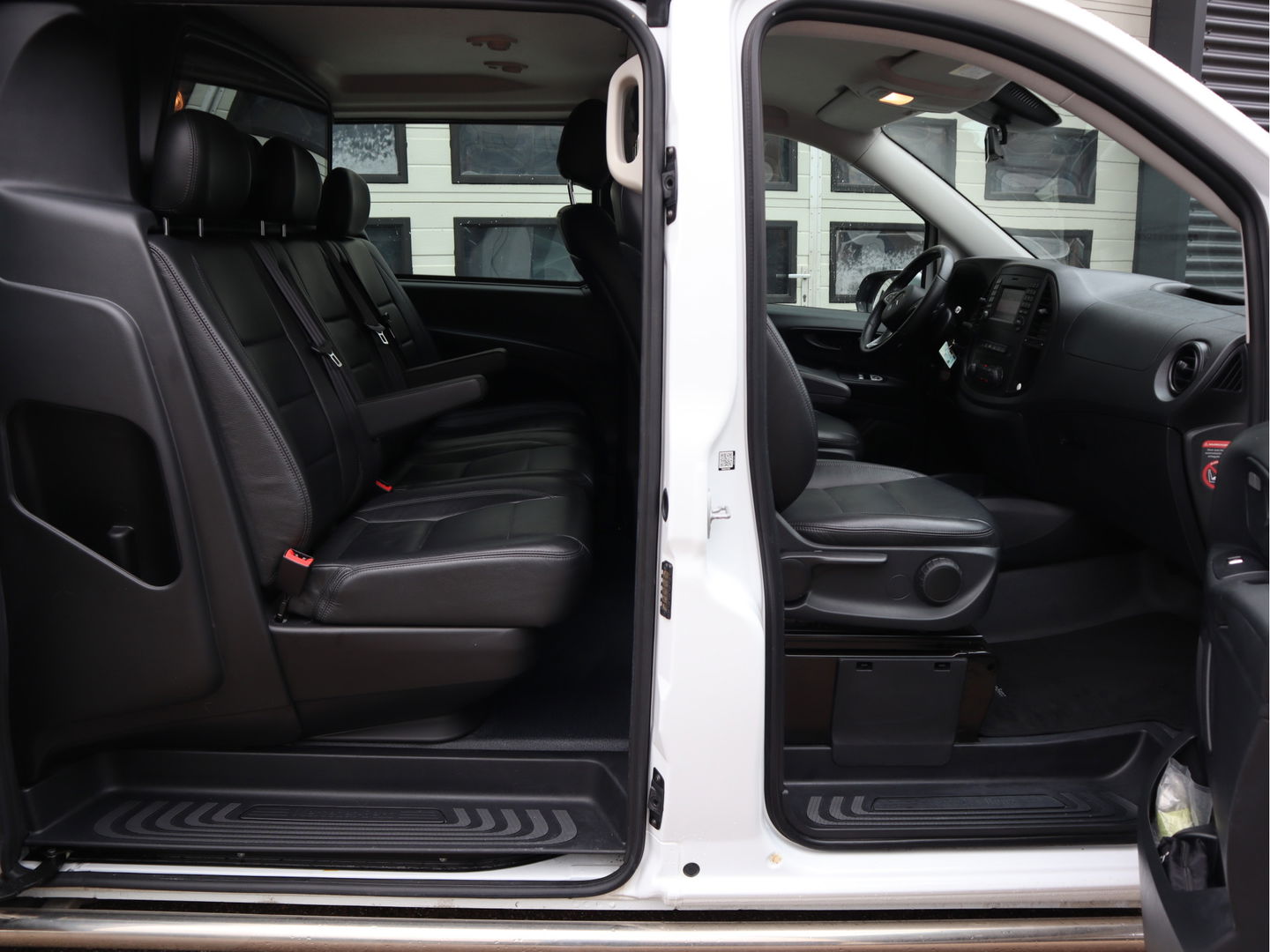 Mercedes-Benz Vito 114 CDI Automaat Lang L2 DC 5 Pers. - Camera - Cruise - Leer