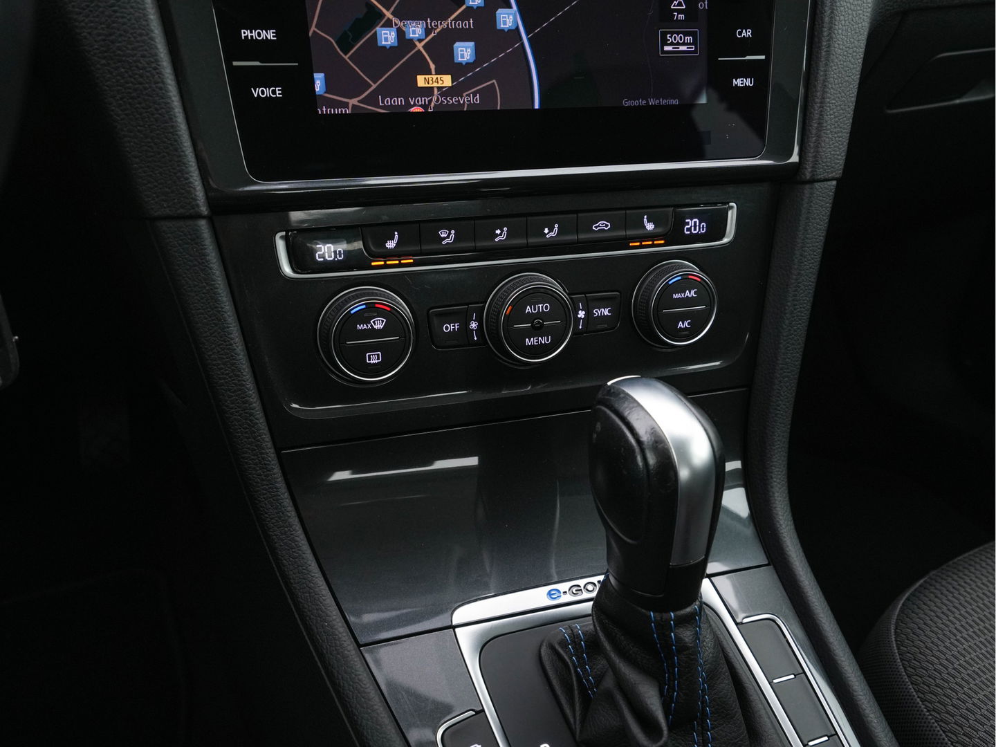 Volkswagen e-Golf E-DITION Aut. *HEAT-PUMP | ADAPTIVE-CRUISE | FULL-LED | DAB+ | NAVI-FULLMAP | CARPLAY | HEATED-COMFORTSEATS | ECC | CCS-FASTLOADER | PARKPILOT | CARPLAY | 17''ALU*