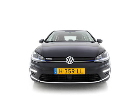 Volkswagen e-Golf E-DITION Aut. *HEAT-PUMP | ADAPTIVE-CRUISE | FULL-LED | DAB+ | NAVI-FULLMAP | CARPLAY | HEATED-COMFORTSEATS | ECC | CCS-FASTLOADER | PARKPILOT | CARPLAY | 17''ALU*