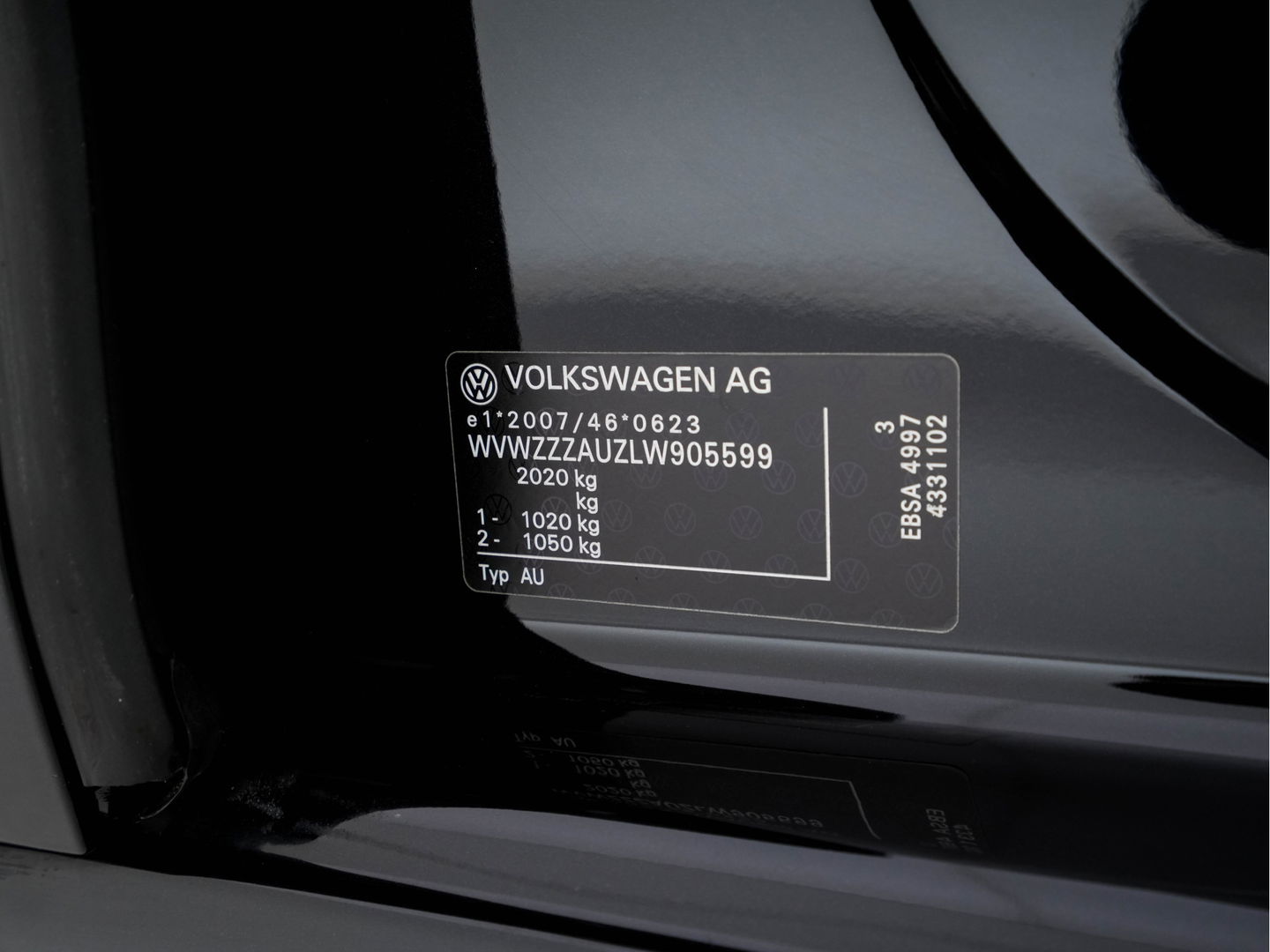 Volkswagen e-Golf E-DITION Aut. *HEAT-PUMP | ADAPTIVE-CRUISE | FULL-LED | DAB+ | NAVI-FULLMAP | CARPLAY | HEATED-COMFORTSEATS | ECC | CCS-FASTLOADER | PARKPILOT | CARPLAY | 17''ALU*