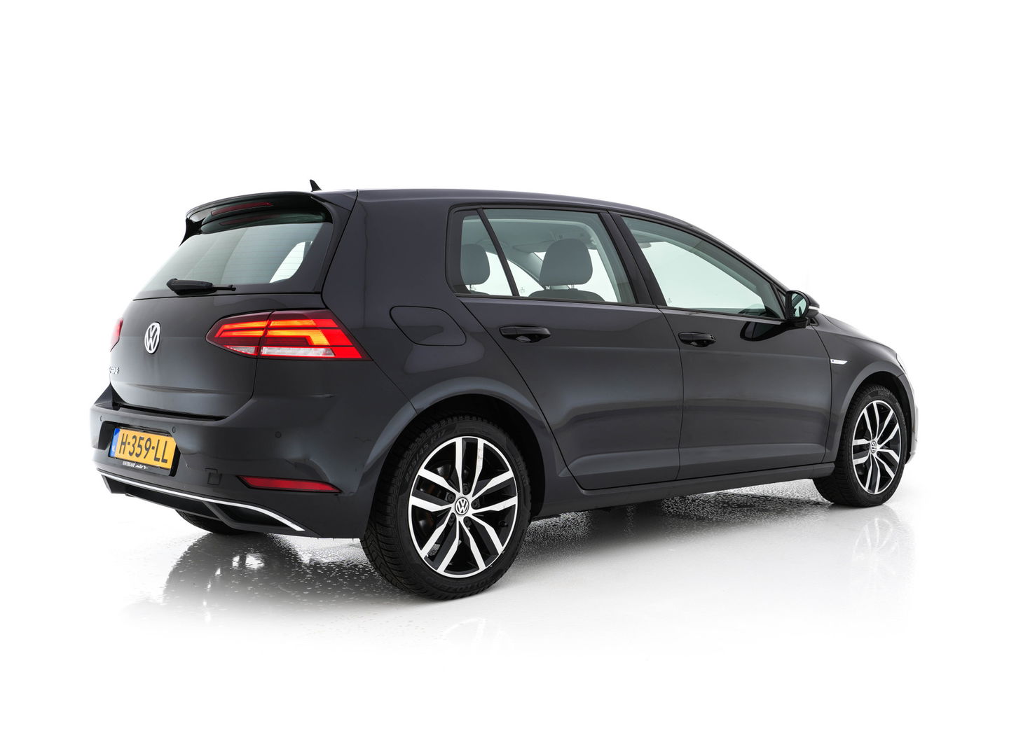 Volkswagen e-Golf E-DITION Aut. *HEAT-PUMP | ADAPTIVE-CRUISE | FULL-LED | DAB+ | NAVI-FULLMAP | CARPLAY | HEATED-COMFORTSEATS | ECC | CCS-FASTLOADER | PARKPILOT | CARPLAY | 17''ALU*