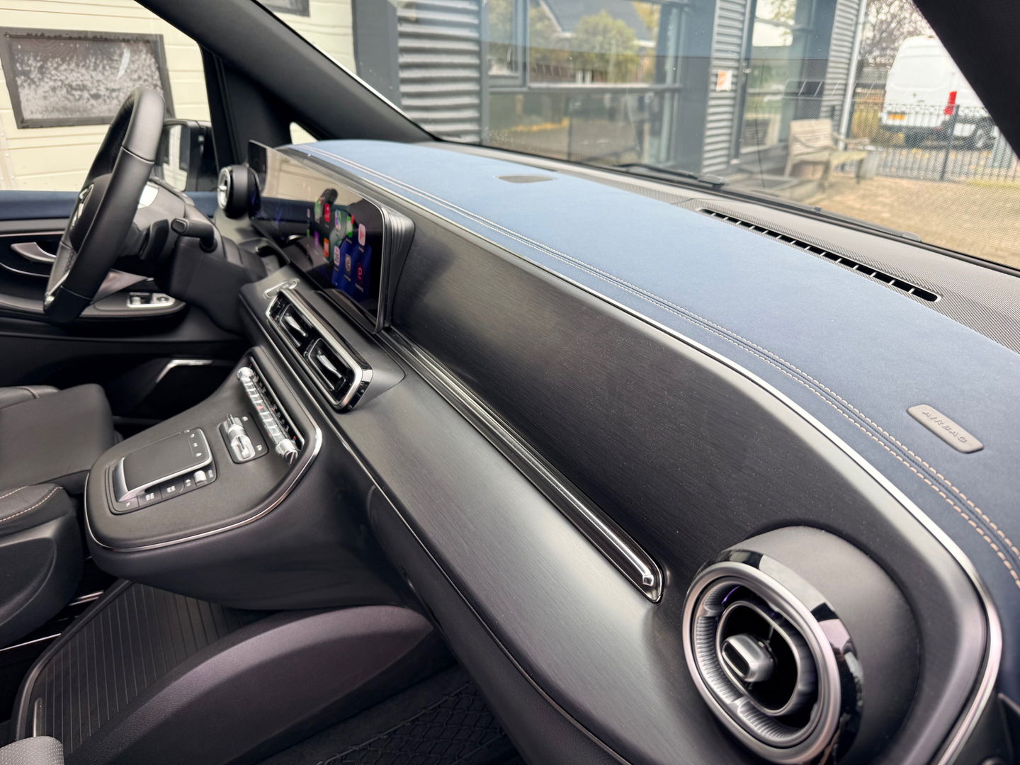 Mercedes-Benz EQV 300 L2 90kWh 8 Zits Leder - Veel Opties - AMG Style