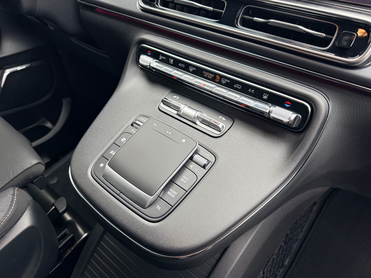 Mercedes-Benz EQV 300 L2 90kWh 8 Zits Leder - Veel Opties - AMG Style